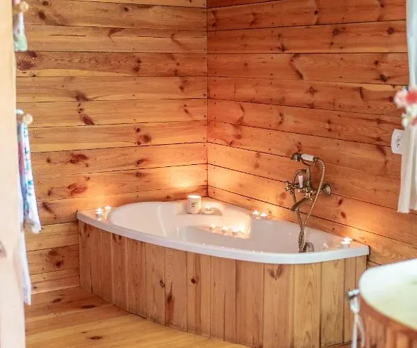 בית נופש Latos Tocznabiel